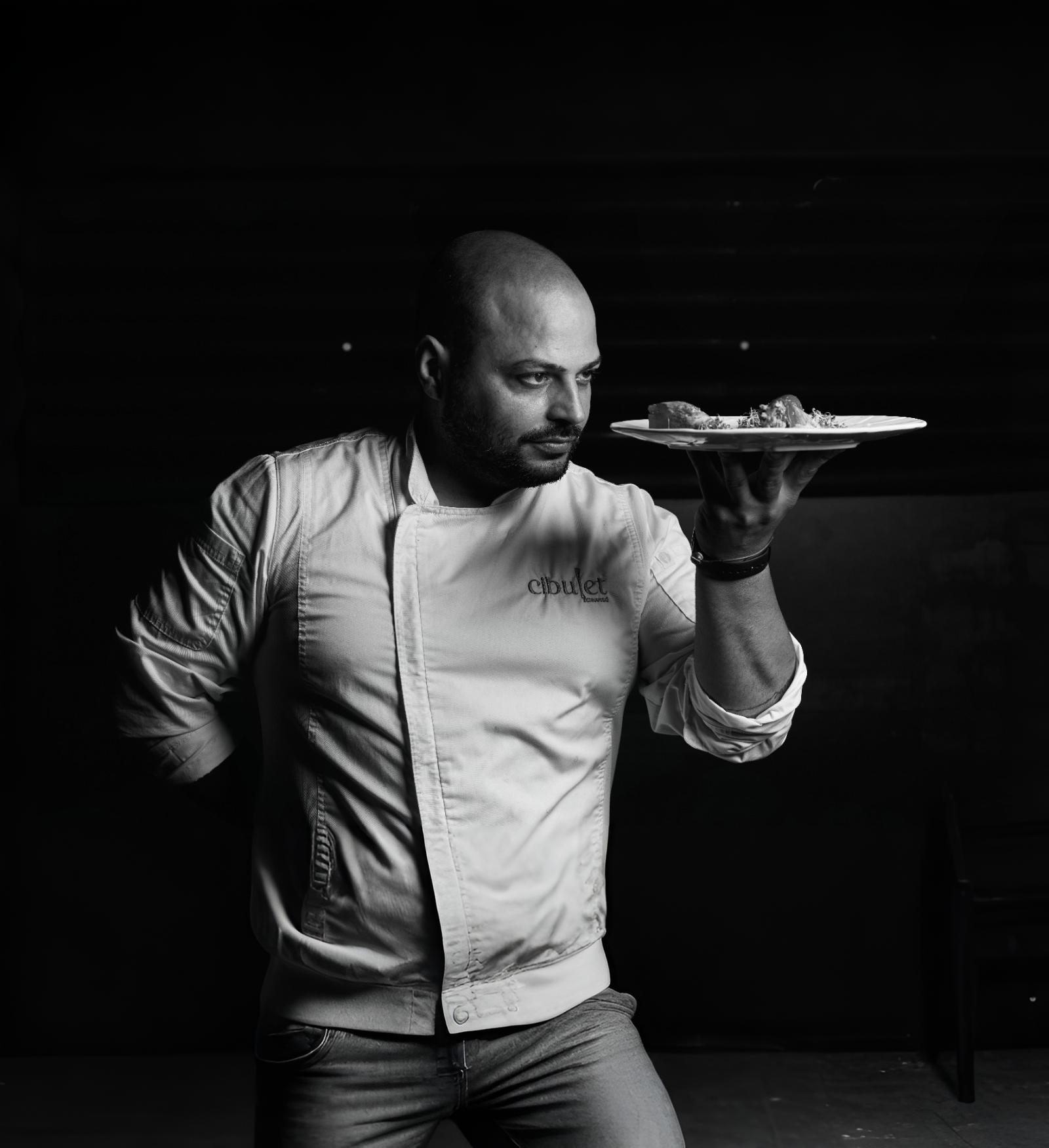 47e840a2-8214-4637-a772-6232be1b96c3 Dominic Scott